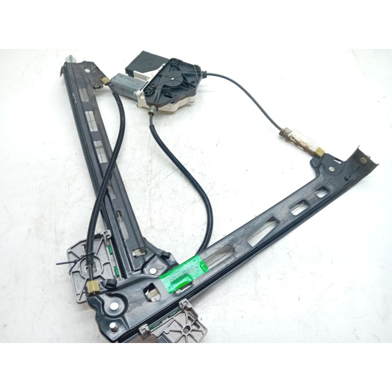 Recambio de elevalunas delantero derecho para volkswagen passat cc b6 (357) 2.0 tdi referencia OEM IAM 3C8837462J  