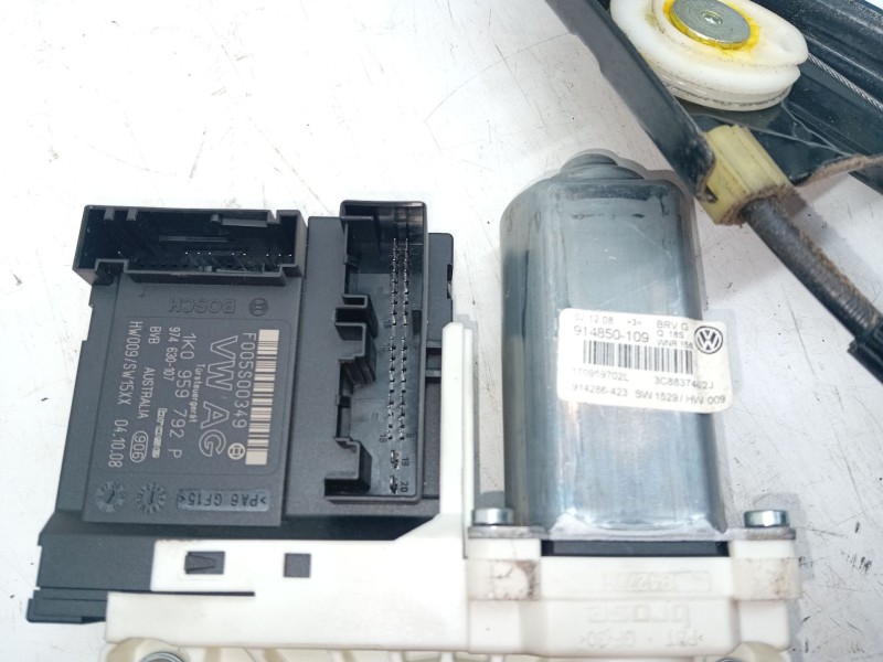 Recambio de elevalunas delantero derecho para volkswagen passat cc b6 (357) 2.0 tdi referencia OEM IAM 3C8837462J  