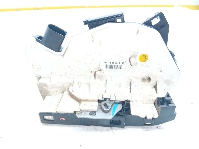 Recambio de cerradura puerta delantera derecha para volkswagen passat cc b6 (357) 2.0 tdi referencia OEM IAM 5N1837016A  
