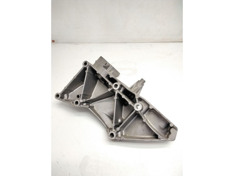 Recambio de soporte alternador para renault laguna ii (bg0/1_) 1.9 dci (bg08, bg0g) referencia OEM IAM 8200183234  