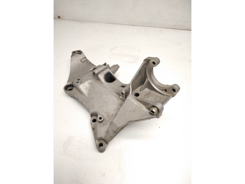 Recambio de soporte alternador para renault laguna ii (bg0/1_) 1.9 dci (bg08, bg0g) referencia OEM IAM 8200183234  