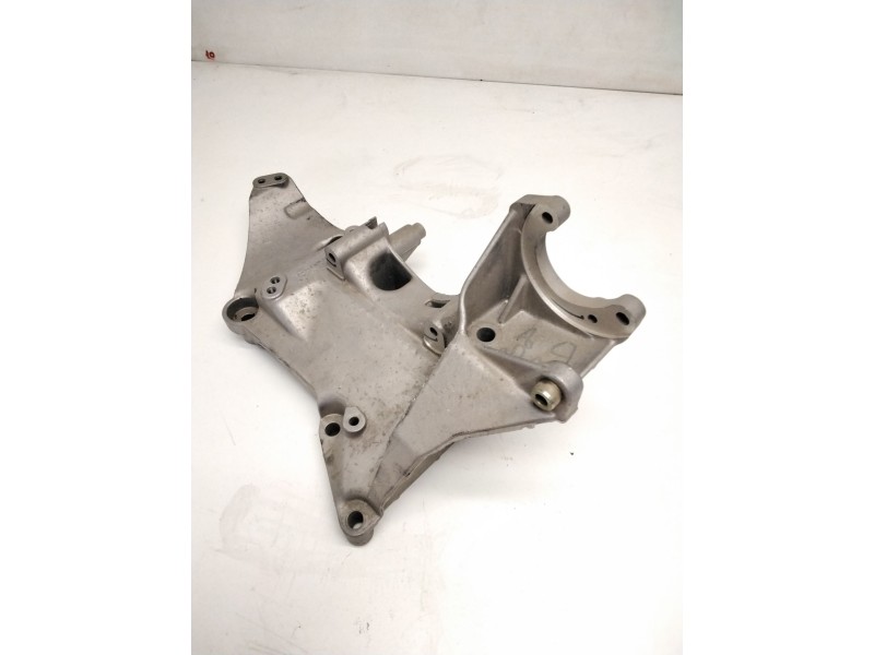 Recambio de soporte alternador para renault laguna ii (bg0/1_) 1.9 dci (bg08, bg0g) referencia OEM IAM 8200183234  