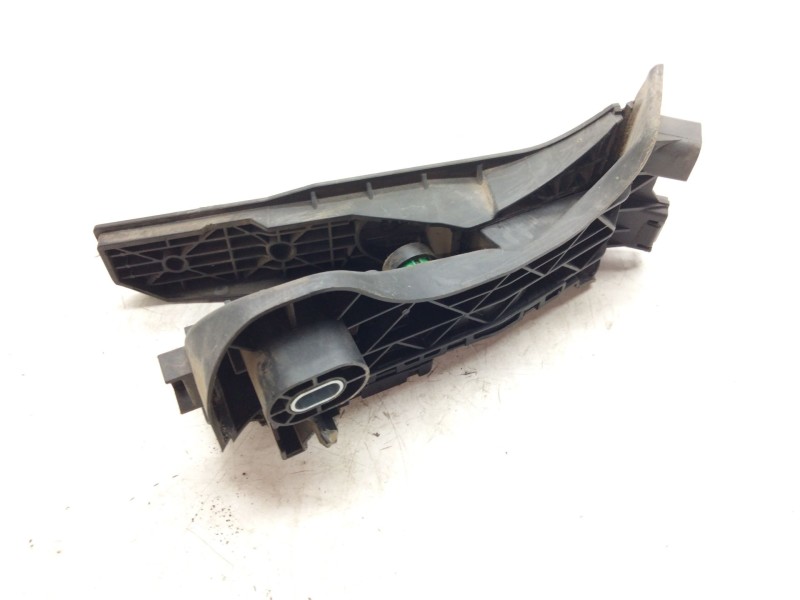 Recambio de pedal acelerador para volkswagen passat cc b6 (357) 2.0 tdi referencia OEM IAM   