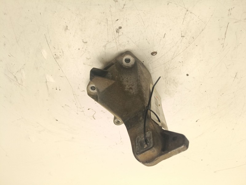 Recambio de soporte motor derecho superior para bmw 1 (e87) 118 d referencia OEM IAM 22116781916  