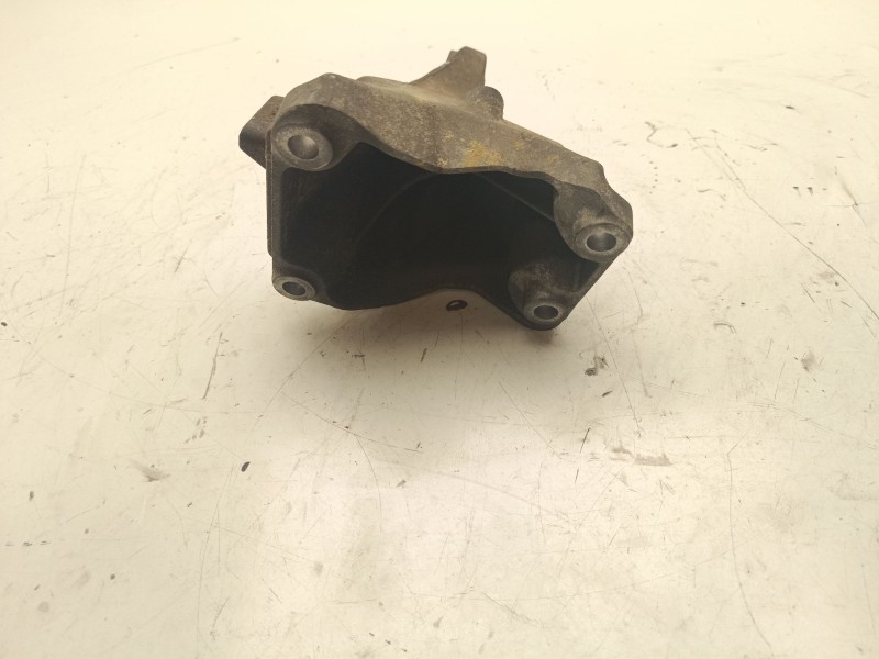 Recambio de soporte motor derecho superior para bmw 1 (e87) 118 d referencia OEM IAM 22116781916  