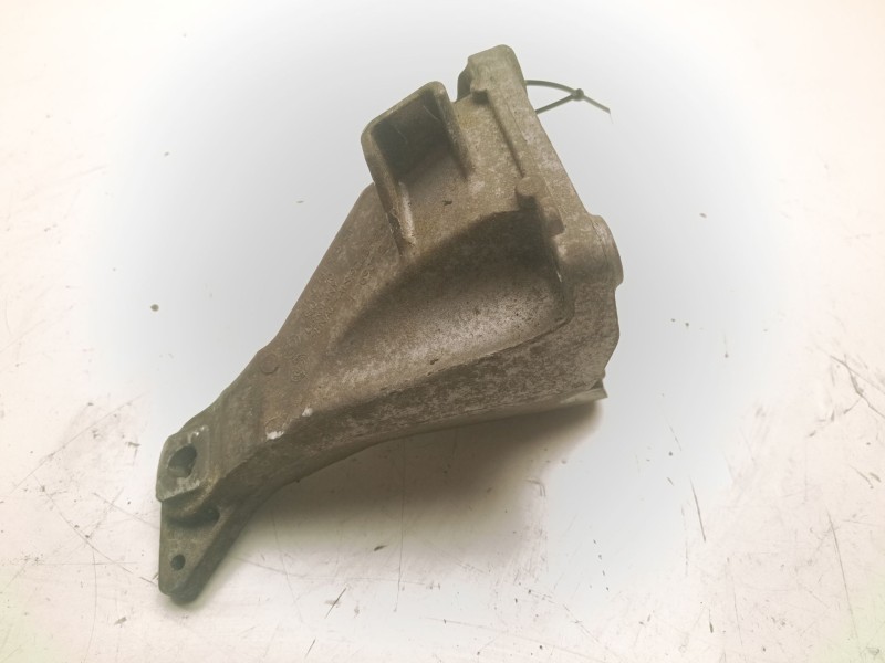 Recambio de soporte motor derecho superior para bmw 3 descapotable (e93) 320 d referencia OEM IAM 22116781916  