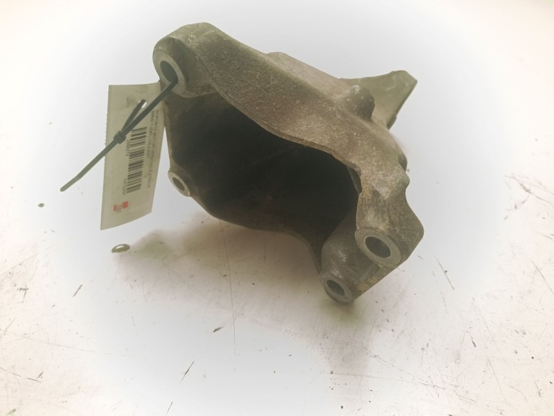 Recambio de soporte motor derecho superior para bmw 1 (e87) 118 d referencia OEM IAM 22116781916  