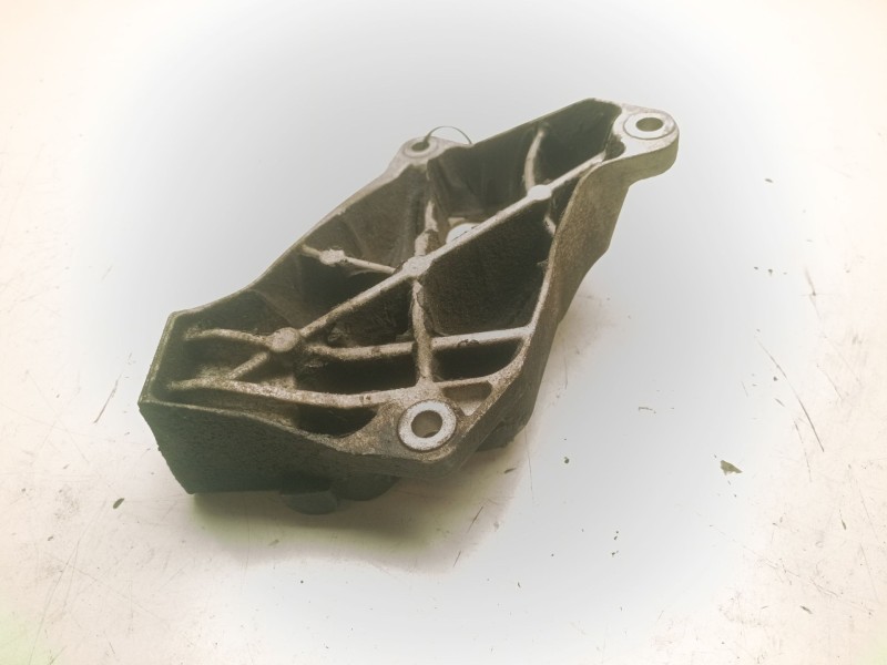 Recambio de soporte motor izquierdo superior para bmw 5 gran turismo (f07) 520 d referencia OEM IAM 22116781241  