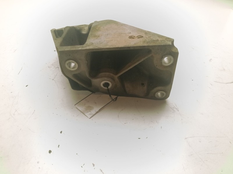 Recambio de soporte motor derecho superior para bmw x5 (e70) 3.0 3.0d referencia OEM IAM 22116772680  