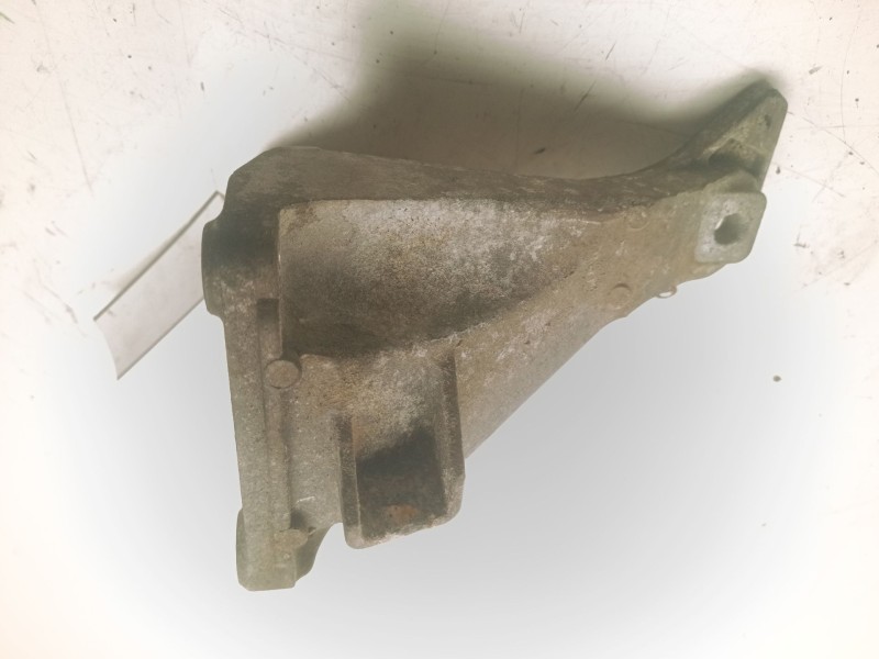 Recambio de soporte motor derecho superior para bmw 3 touring (e91) 320 d referencia OEM IAM 2211678196  