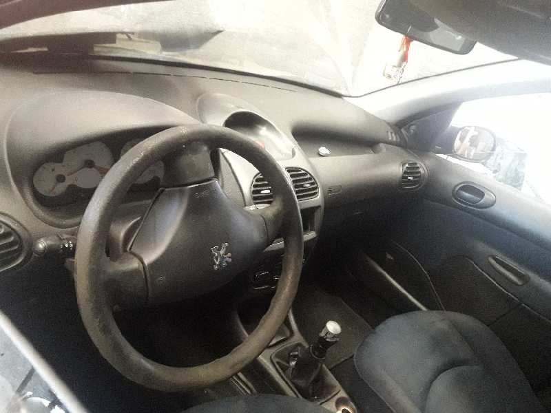 peugeot 206 berlina del año 2005