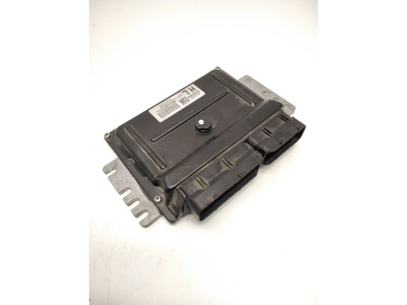 Recambio de centralita motor uce para nissan almera tino (v10) 2.0 referencia OEM IAM MEC32-840  