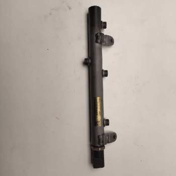 RAMPA INYECTORA A6420700695 