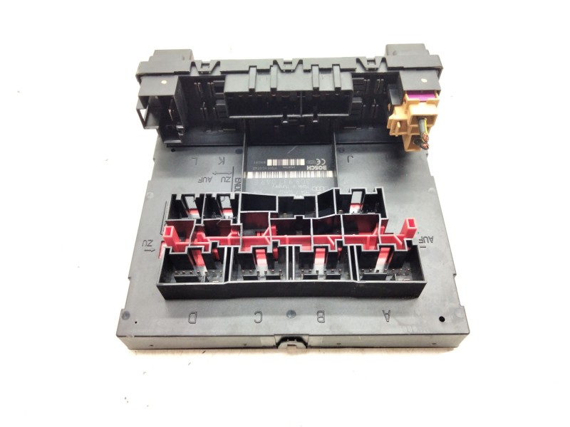 Recambio de caja reles para volkswagen passat cc b6 (357) 2.0 tdi referencia OEM IAM 3C8937049E  