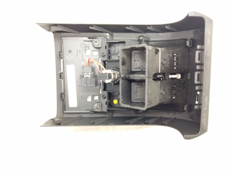 Recambio de aireador trasero central para volkswagen passat cc b6 (357) 2.0 tdi referencia OEM IAM 3C0864298BP  