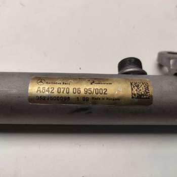 Recambio de rampa inyectora para mercedes-benz clase cls (w219) 3.0 cdi cat referencia OEM IAM A6420700695  