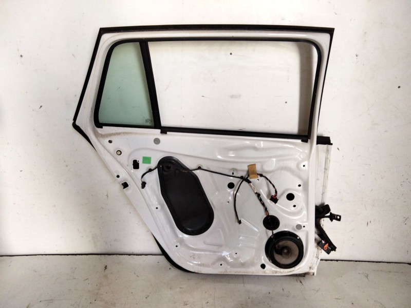 Recambio de puerta trasera izquierda para skoda rapid active referencia OEM IAM 5JJ833311  