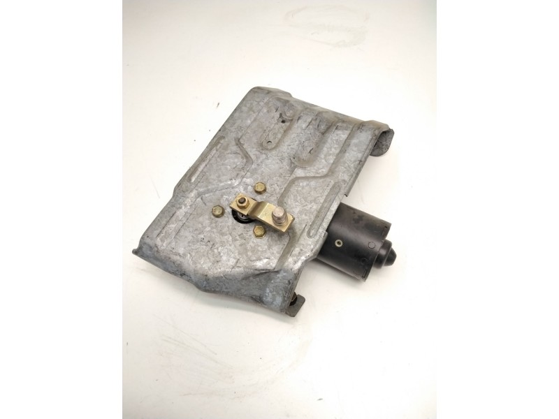 Recambio de motor limpia delantero para nissan vanette autobús (c22) 2.0 d referencia OEM IAM 9390332336  