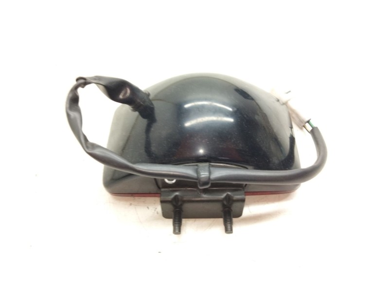 Recambio de piloto trasero derecho paragolpes para volkswagen taro 2.2 referencia OEM IAM J8121089107  