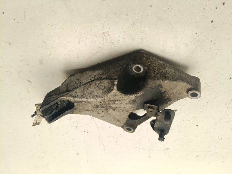 Recambio de soporte motor izquierdo superior para bmw serie 1 berlina (e81/e87) referencia OEM IAM 2211677504101  