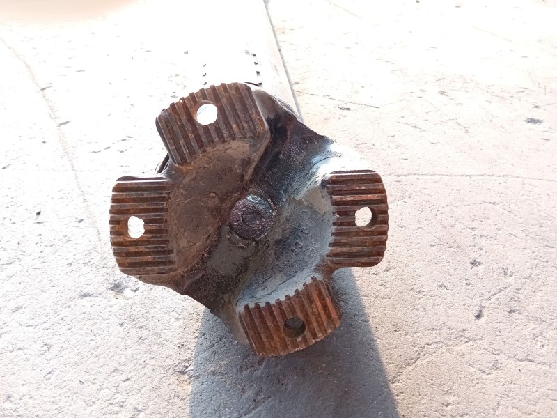 Recambio de cardan trasero para man tg 360 a referencia OEM IAM   