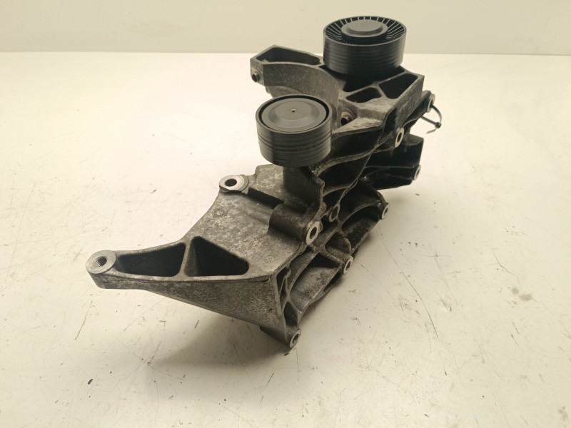 Recambio de soporte alternador para bmw 3 (e90) 325 d referencia OEM IAM 11167802639  