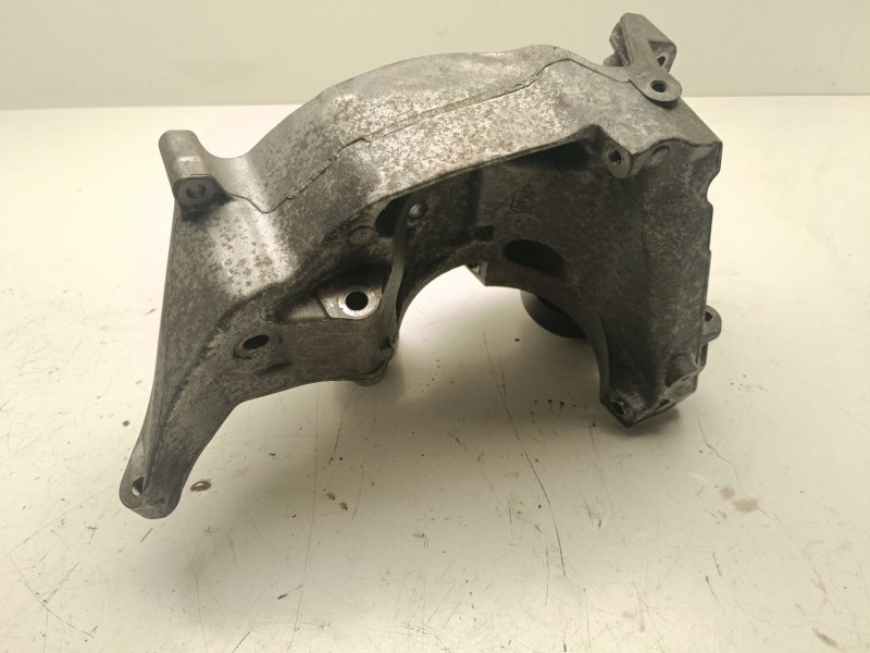 Recambio de soporte alternador para bmw 3 (e90) 325 d referencia OEM IAM 11167802639  