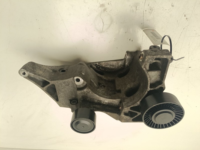 Recambio de soporte alternador para bmw 3 (e90) 320 d referencia OEM IAM 11167802639  