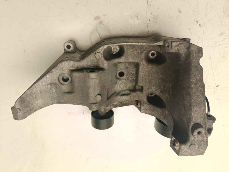 Recambio de soporte alternador para bmw 3 (e90) 320 d referencia OEM IAM 11167802639  