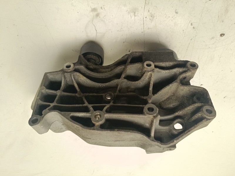 Recambio de soporte alternador para bmw 3 (e90) 320 d referencia OEM IAM 11167802639  