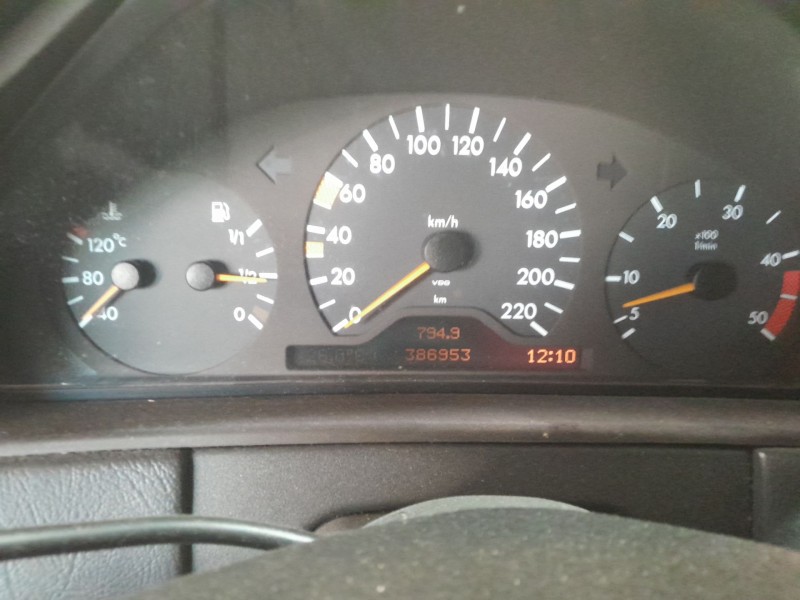 mercedes-benz clase e (w210) del año 1999