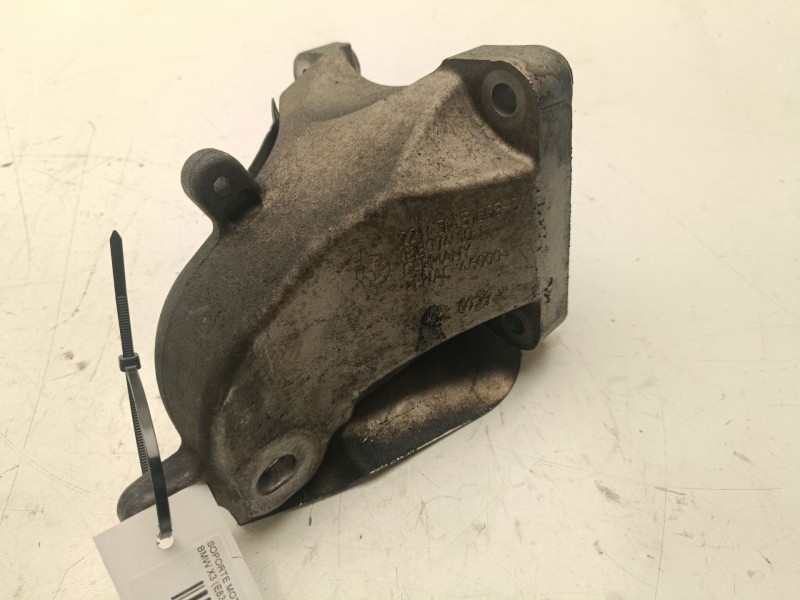 Recambio de soporte motor para bmw x3 (e83) 2.0 d referencia OEM IAM 22113451668  