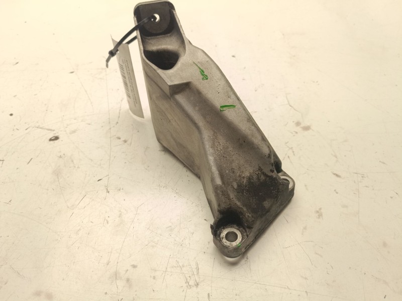 Recambio de soporte motor izquierdo superior para volkswagen passat b5 (3b2) 1.9 tdi 4motion referencia OEM IAM 8D0199307P  