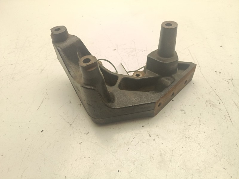 Recambio de soporte motor derecho inferior para mitsubishi mirage / space star vi fastback (a0_a) 1.2 (a03a) referencia OEM IAM 
