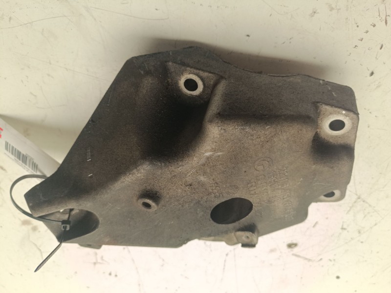 Recambio de soporte motor izquierdo superior para bmw x3 (e83) xdrive 20 d referencia OEM IAM 22113451673  