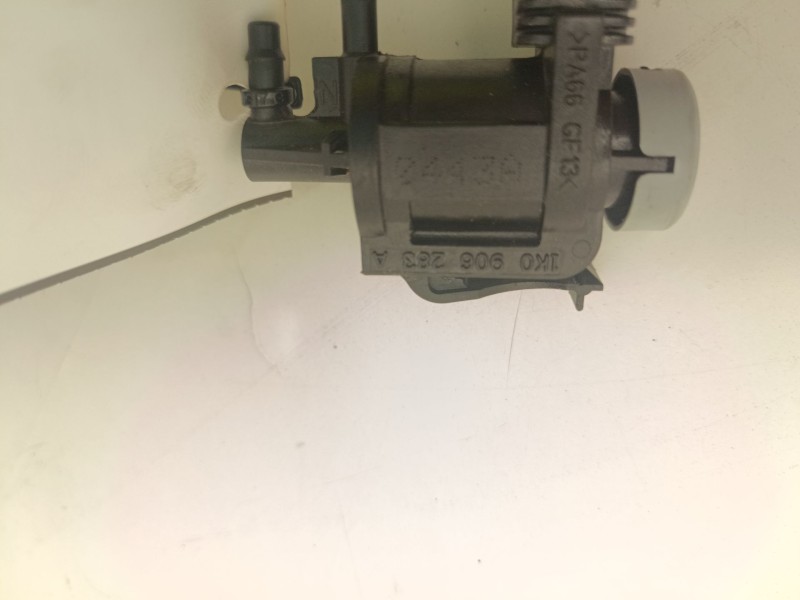 Recambio de sensor valvula egr para audi a3 sportback (8pa) 2.0 tdi referencia OEM IAM 1K0906283A  