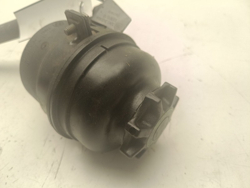 Recambio de deposito liquido direccion para bmw 1 (e87) 116 i referencia OEM IAM 1097164  