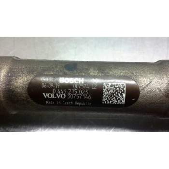 Recambio de rampa inyectora para volvo s60 berlina 2.4 d referencia OEM IAM 0445215023  