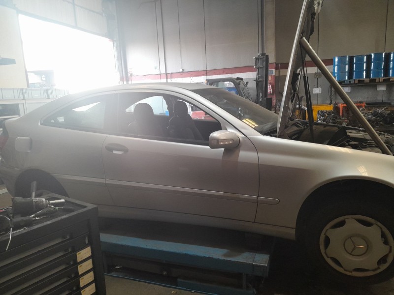 mercedes-benz clase c coupé (cl203) del año 2004