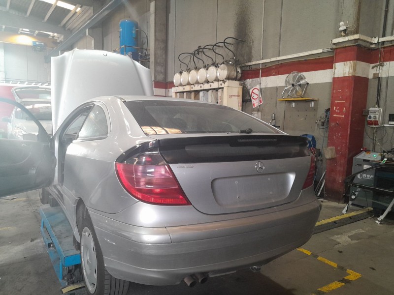 mercedes-benz clase c coupé (cl203) del año 2004