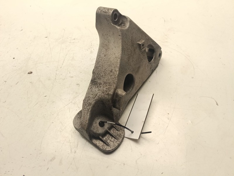 Recambio de soporte motor izquierdo superior para bmw 5 (e60) 525 xi referencia OEM IAM 22116777053  