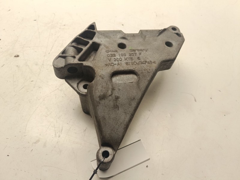 Recambio de soporte motor derecho inferior para audi a3 (8p1) 1.9 tdi referencia OEM IAM 03G199207F  