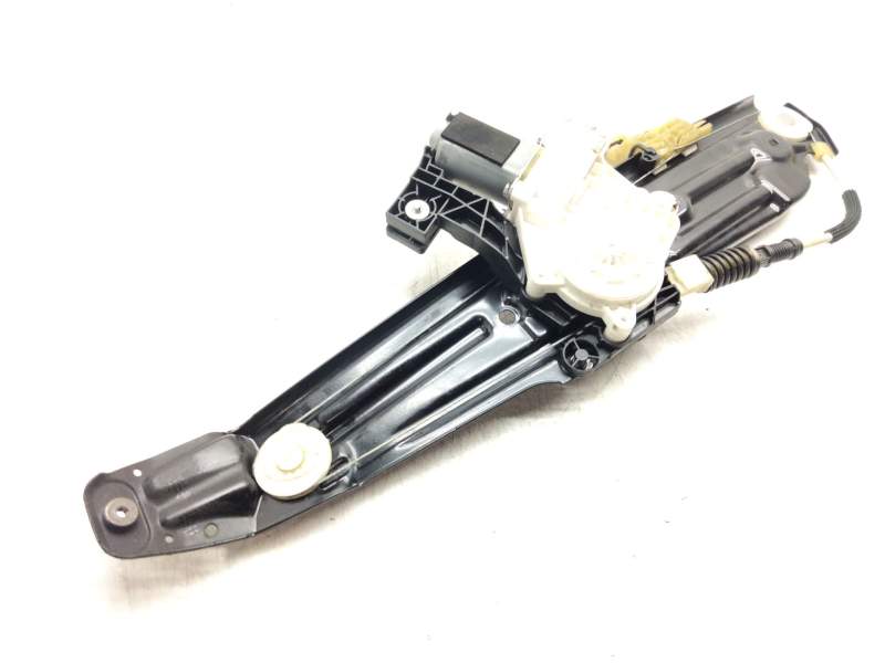 Recambio de elevalunas trasero derecho para bmw 5 (e60) 525 d referencia OEM IAM 7182122  