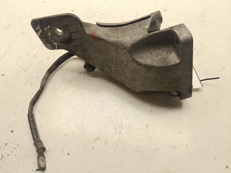 Recambio de soporte motor derecho superior para bmw 5 (e60) 530 d referencia OEM IAM 22116777056  