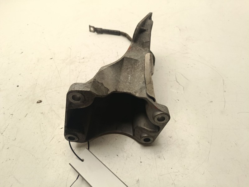 Recambio de soporte motor derecho superior para bmw 5 (e60) 530 d referencia OEM IAM 22116777056  