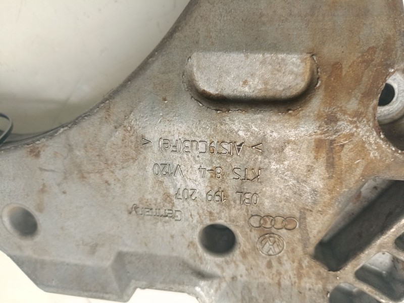 Recambio de soporte motor derecho inferior para audi a3 (8p1) 2.0 tdi referencia OEM IAM 03L199207  