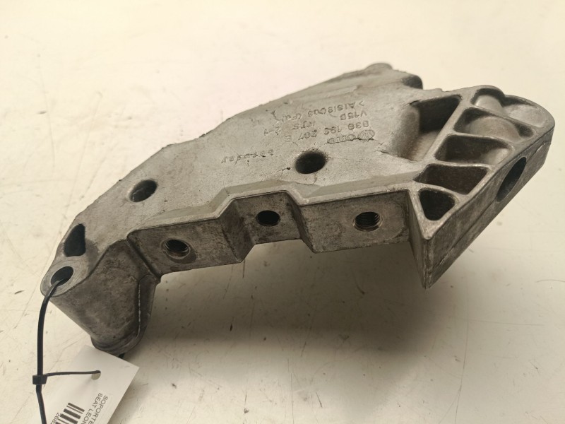 Recambio de soporte motor derecho inferior para seat leon (1p1) 1.6 referencia OEM IAM 03G199207E  