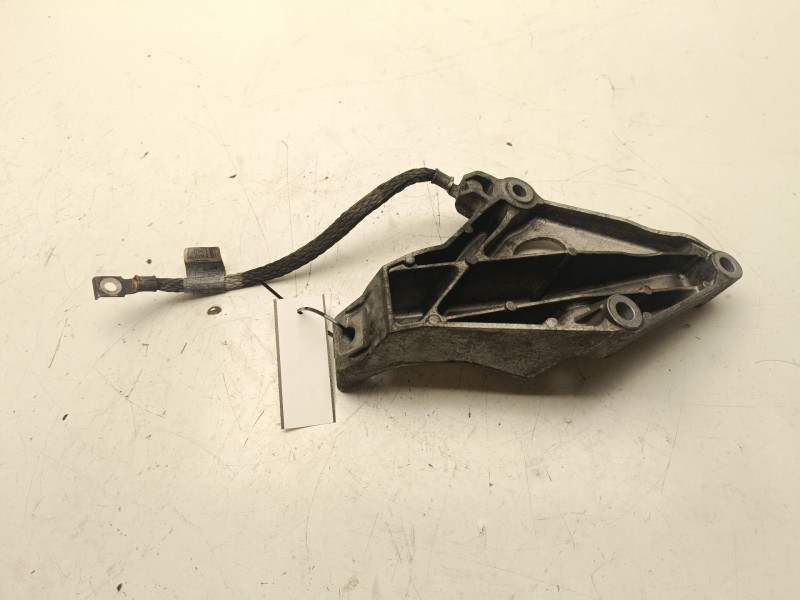 Recambio de soporte motor izquierdo superior para bmw 1 (e81) 118 d referencia OEM IAM 22116775041  