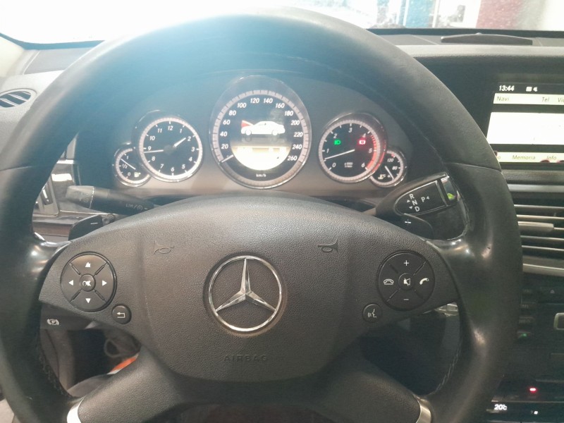 mercedes-benz clase e (w212) del año 2011