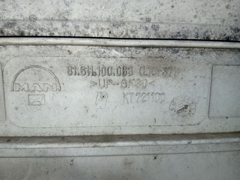 Recambio de calandra para man tg 360 a referencia OEM IAM 81611100063  